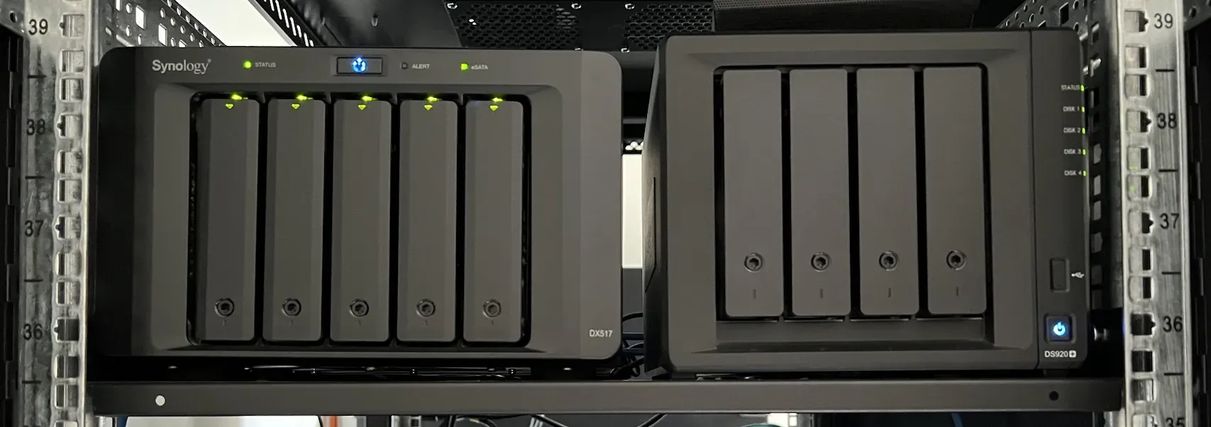 群晖 DS920+ 和 DX517